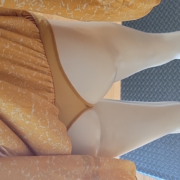 Free People All Tucks Printed Bodysuit - Picture 6 of 14